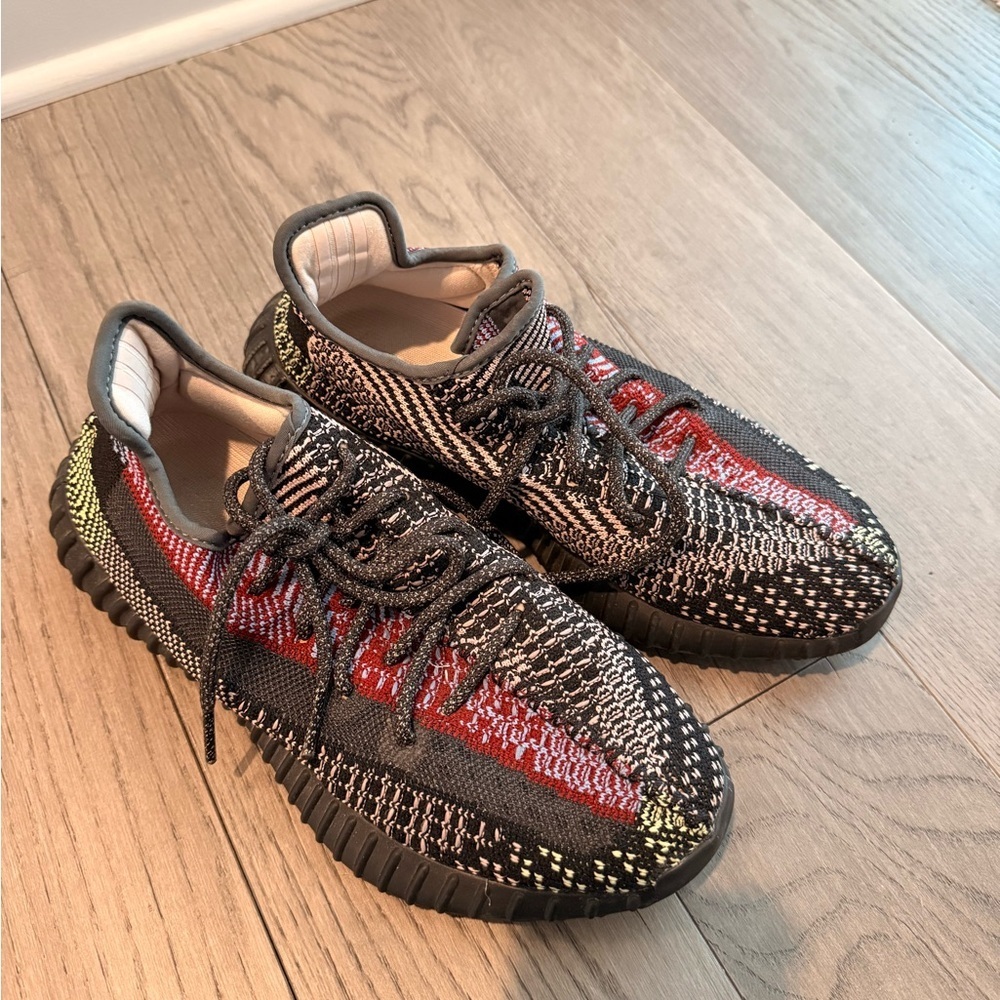 Adidas Yeezy Boost 350 V2 in 'Yecheil' - Size 7.5 Men’s - Picture 2 of 7